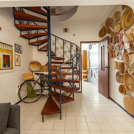 Hillstop Townhouse * Lagos