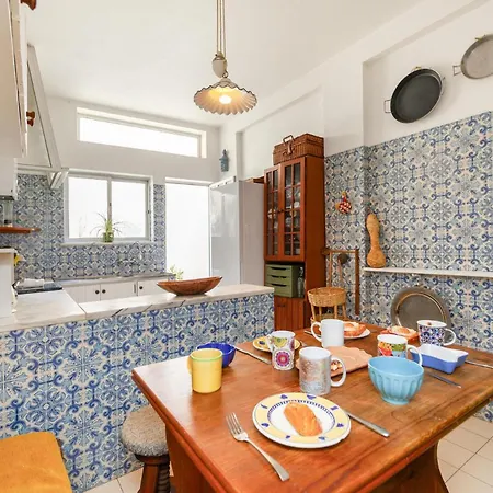 Hillstop Townhouse *
