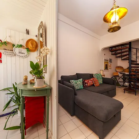 Hillstop Townhouse * Λάγος